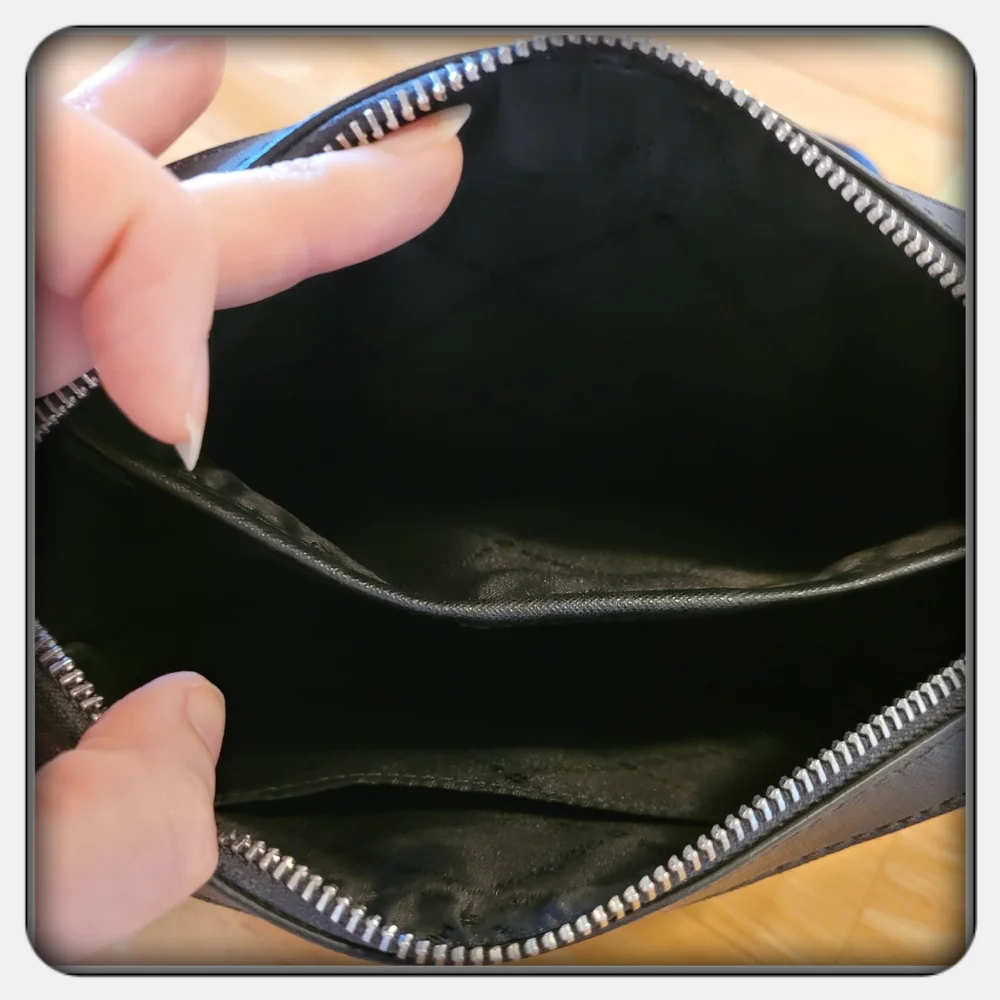 EUC Michael Kors Black Jet Set East West Large Crossbody